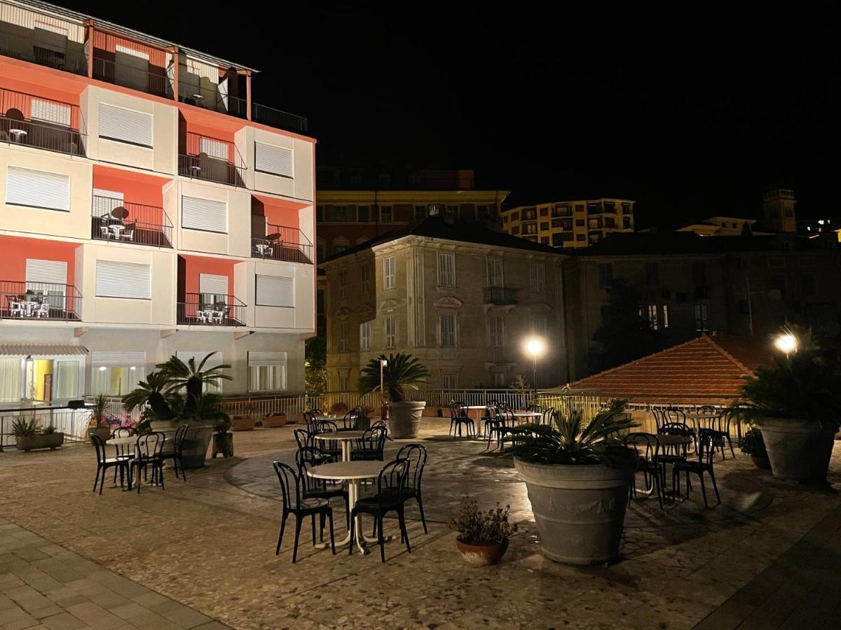 Hotel Robinia إمبيريا المظهر الخارجي الصورة