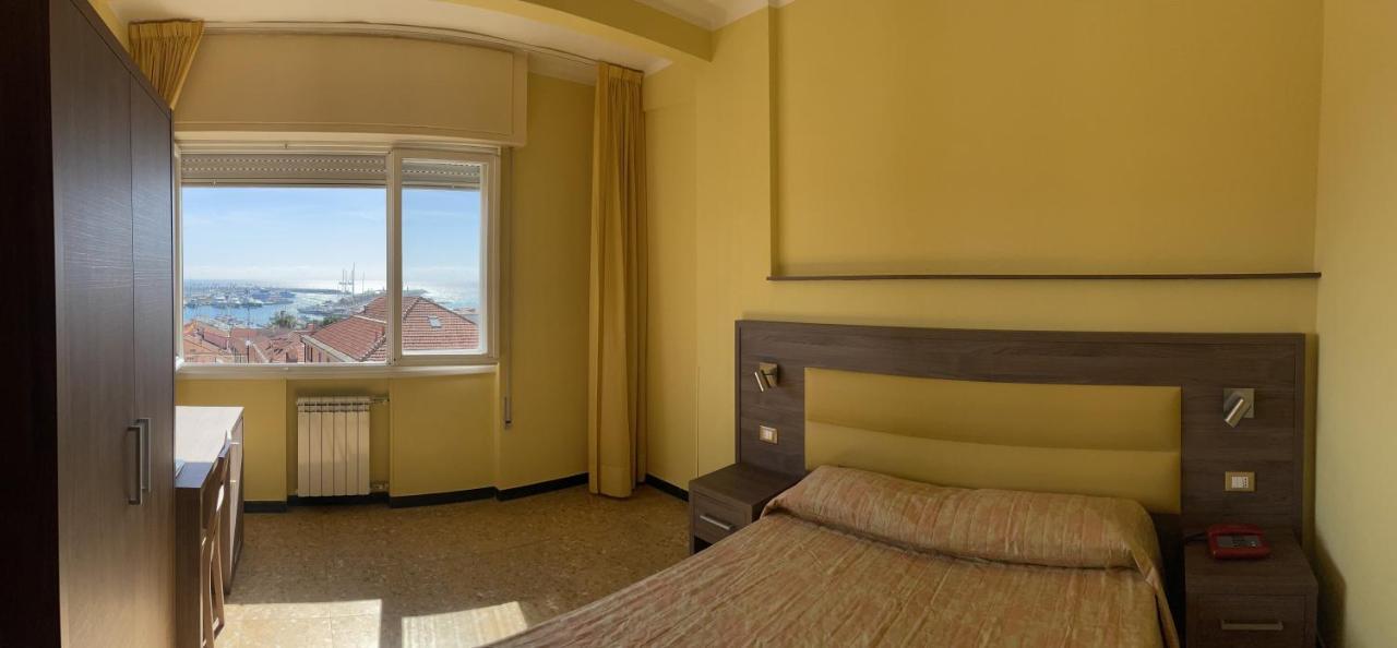 Hotel Robinia إمبيريا المظهر الخارجي الصورة